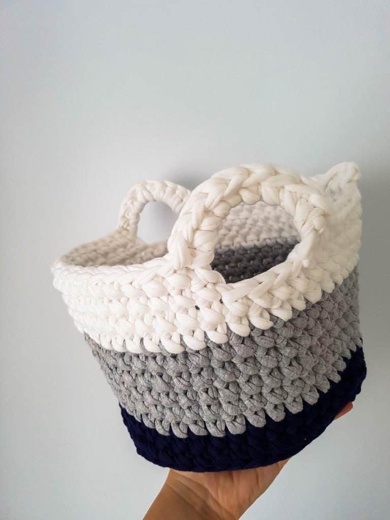 A FREE Crochet Toy Basket Pattern Using T-shirt Yarn